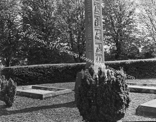 CARDINALS' GRAVES